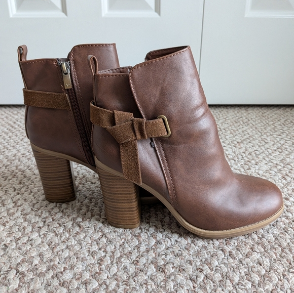 Target Shoes - Target Brown Ankle Boots with Bow Detail Size 8.5 NWOT